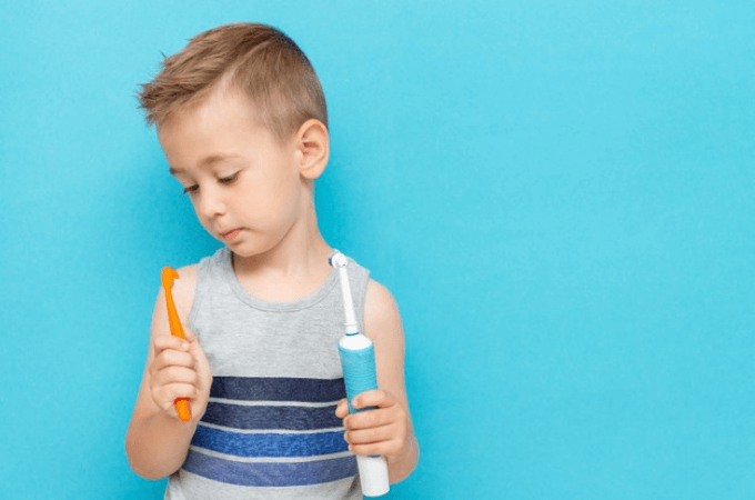 子ども用電動歯ブラシはいつから使っても大丈夫？
